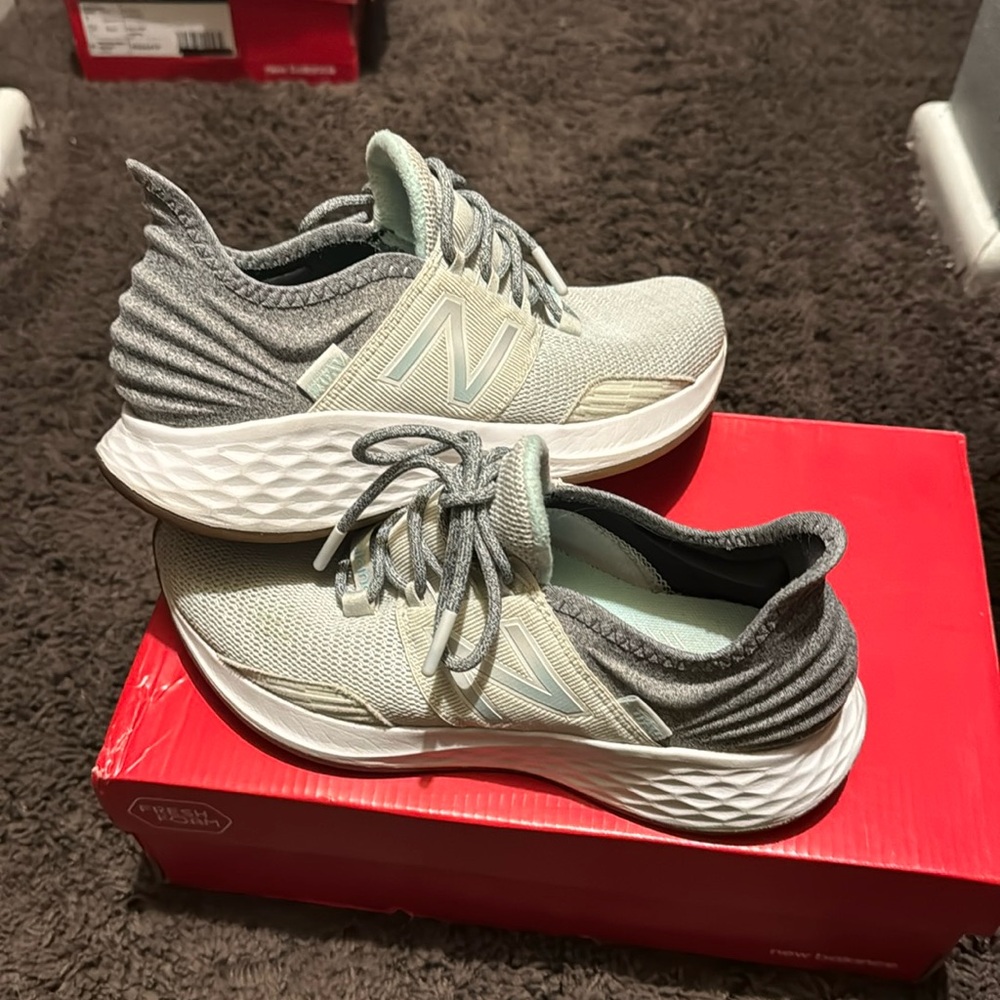 Women’s: New balance shoes